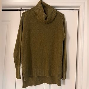 Oversized sweater - like new condition size XS!